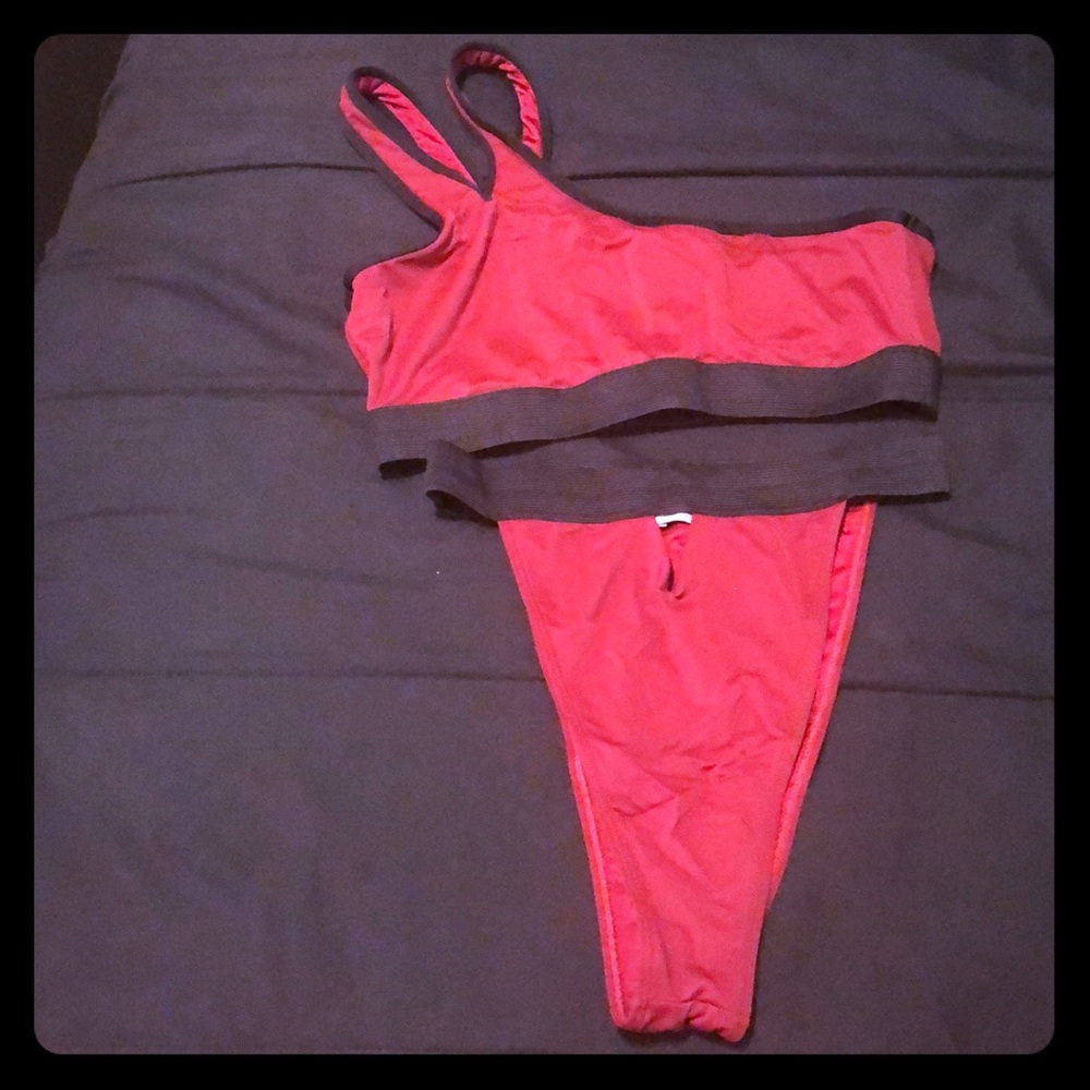 Sexy 2 piece bathing suit